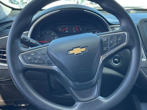 Used 2018 Chevrolet Malibu LS FWD image 10