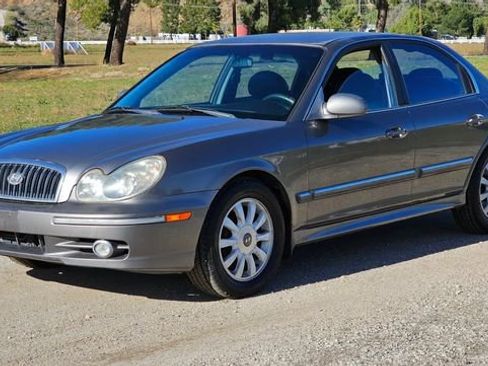 Used 2002 Hyundai Sonata LX FWD image 2