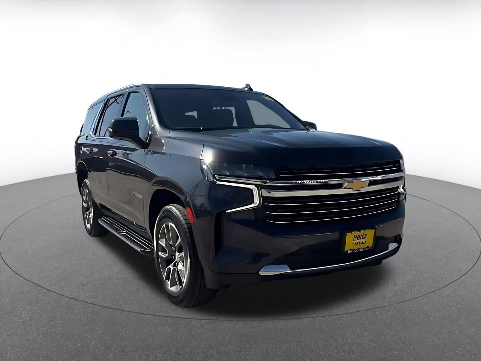 Used 2024 Chevrolet Tahoe LT w/ Luxury Package RWD image 3