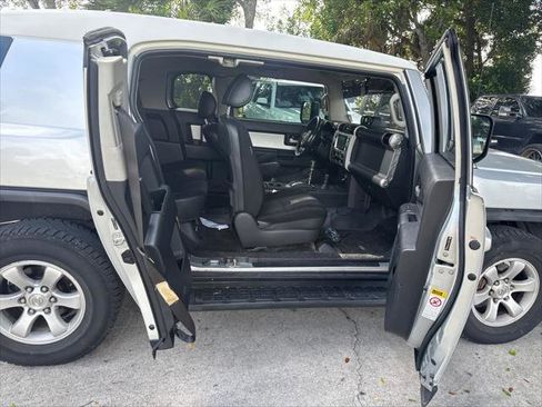 Used 2007 Toyota FJ Cruiser 4WD image 19