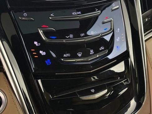 Used 2018 Cadillac Escalade Platinum AWD/4WD image 28