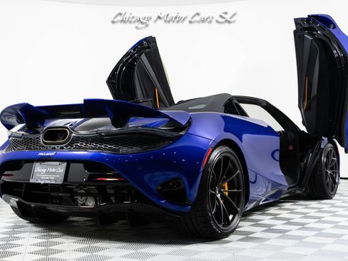 Used 2026 McLaren 750S Spider RWD image 30