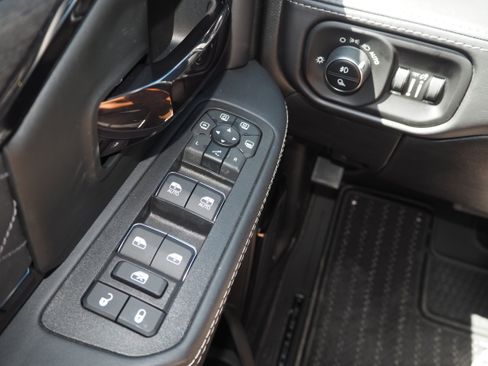 New 2025 RAM 3500 Limited image 31