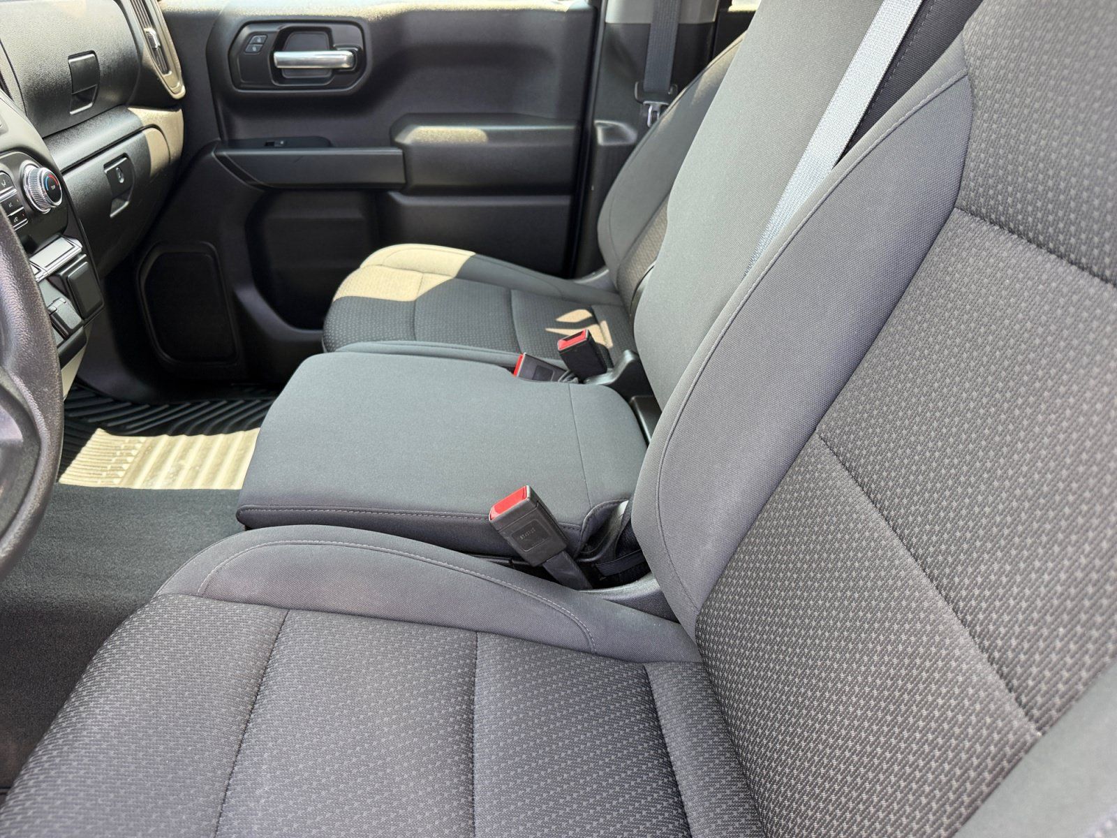 Used 2024 GMC Sierra 1500 Pro w/ Graphite Edition AWD/4WD image 17