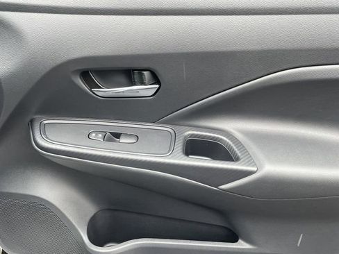 Used 2025 Nissan Versa SV w/ Trunk Package image 17