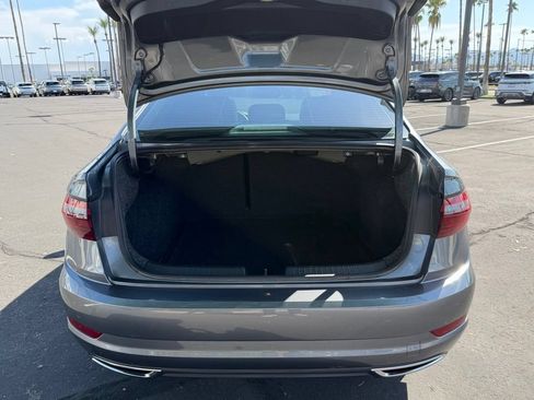 Used 2020 Volkswagen Jetta SEL Premium FWD image 17