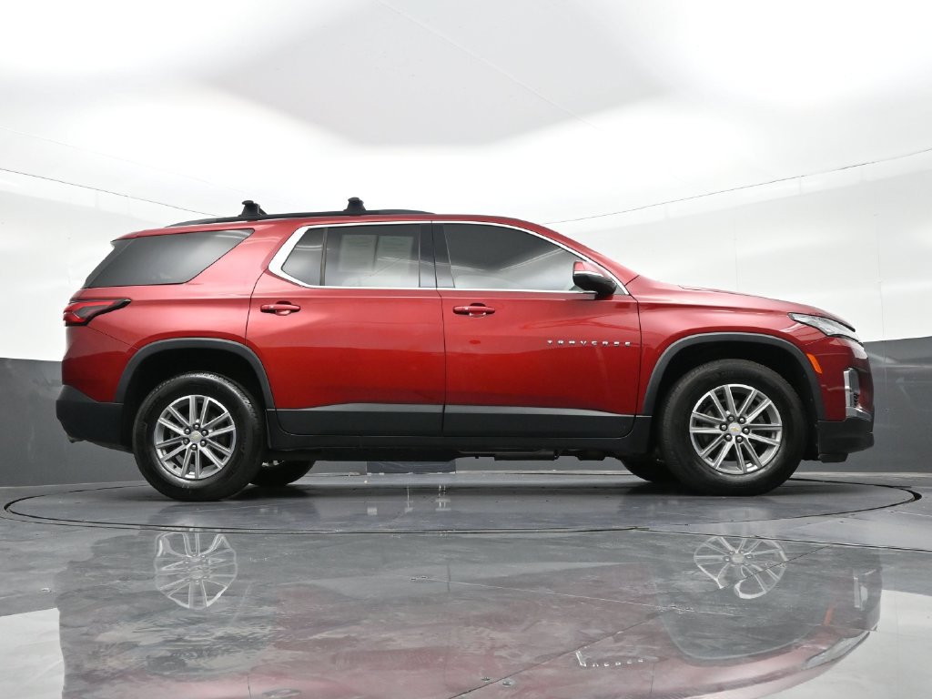 Used 2022 Chevrolet Traverse LT FWD image 31