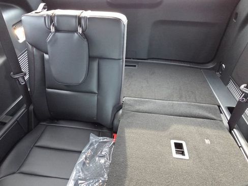 New 2026 Ford Explorer ST-Line w/ ST-Line Street Pack RWD image 11