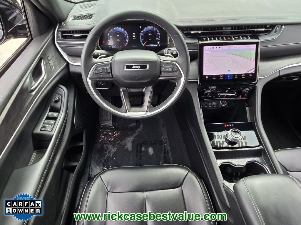 Used 2024 Jeep Grand Cherokee Limited w/ Black Appearance Package RWD image 12