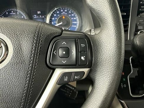 Used 2019 Toyota Sienna LE w/ Protection Package FWD image 16