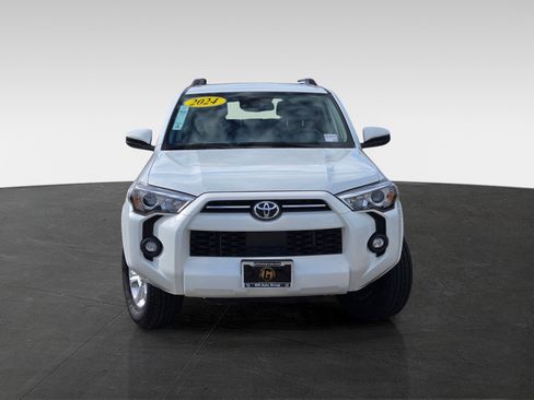 Used 2024 Toyota 4Runner SR5 image 2