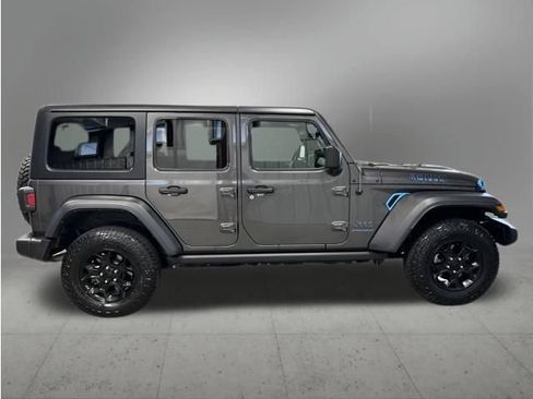 Used 2023 Jeep Wrangler Unlimited w/ Cold Weather Group AWD/4WD image 6
