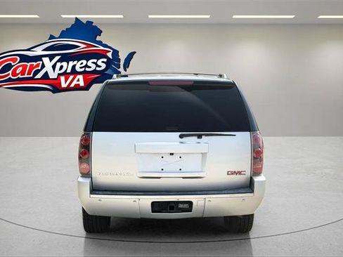 Used 2014 GMC Yukon XL Denali AWD/4WD image 17