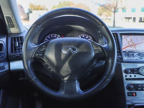 Used 2013 INFINITI G37 Sport w/ Premium Pkg image 32