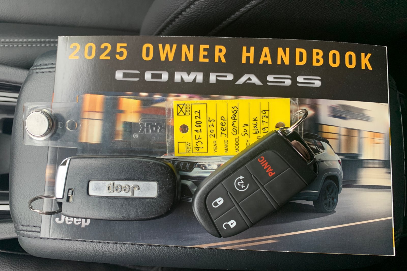 Used 2025 Jeep Compass Limited AWD/4WD image 11