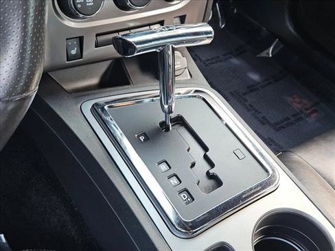 Used 2014 Dodge Challenger R/T image 11