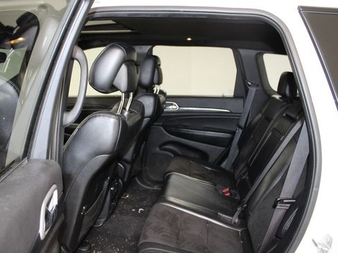 Used 2020 Jeep Grand Cherokee Altitude image 19