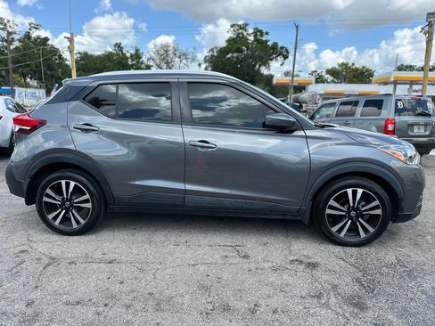 Used 2019 Nissan Kicks SV image 8