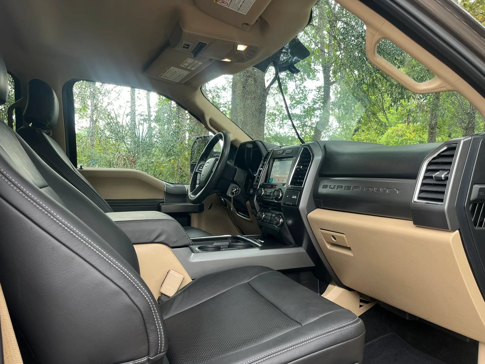 Used 2017 Ford F350 XLT w/ XLT Premium Package AWD/4WD image 18