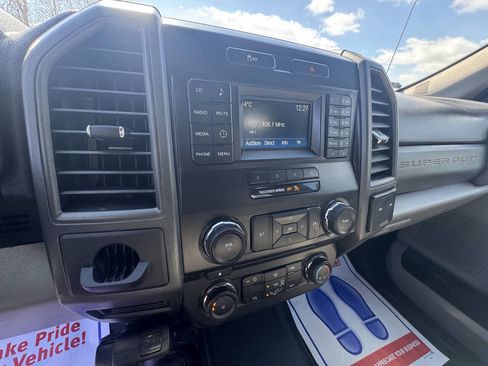Used 2018 Ford F550 4x4 Regular Cab Super Duty image 32