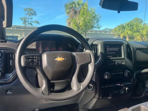 Used 2025 Chevrolet Silverado 1500 Custom AWD/4WD image 4