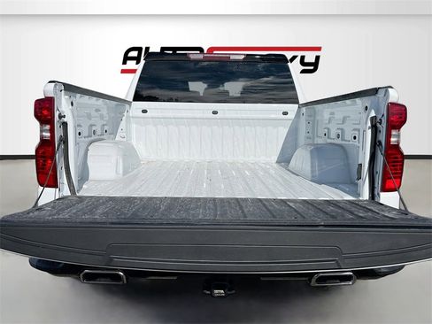 Used 2024 Chevrolet Silverado 1500 Custom Trail Boss w/ LPO, Dark Essentials Package image 24