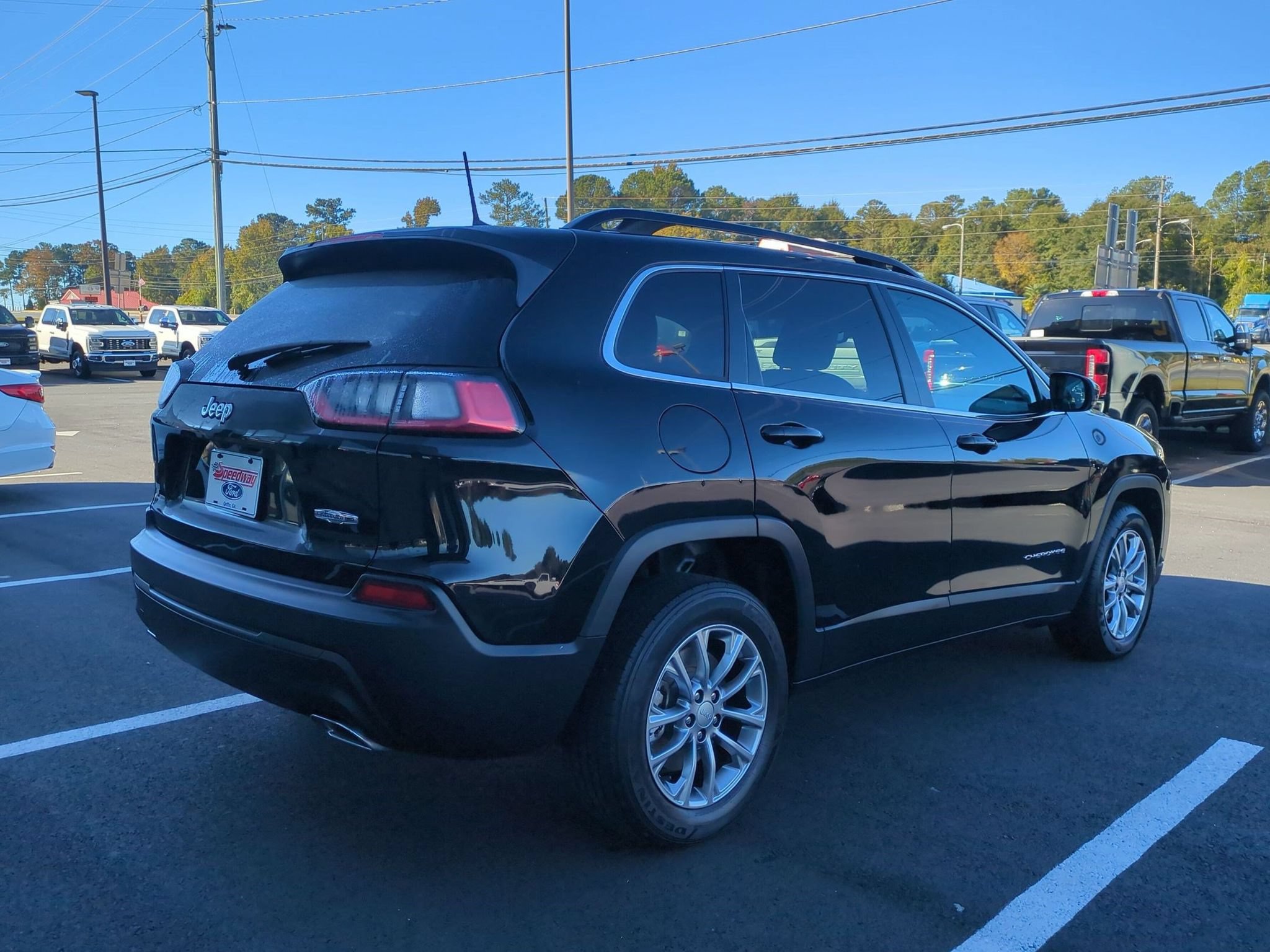 Used 2022 Jeep Cherokee Latitude Lux FWD image 5
