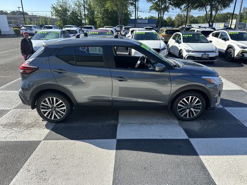 Used 2024 Nissan Kicks SV w/ Interior Electronics Package image 3