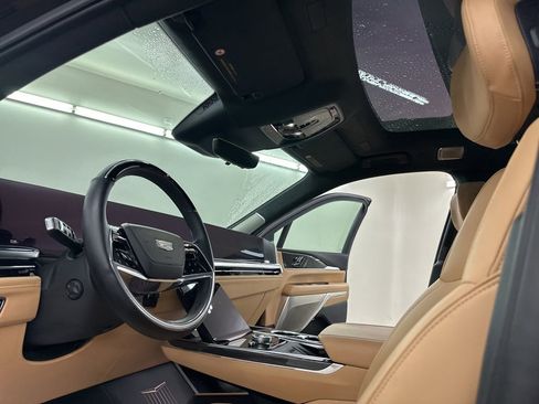 Used 2025 Cadillac Escalade IQ Luxury 2 image 29