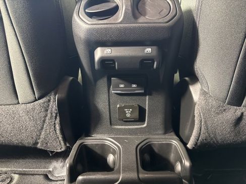 Used 2022 Jeep Wrangler Unlimited Sahara w/ Cold Weather Group image 13