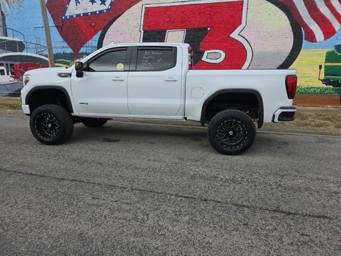 Used 2021 GMC Sierra 1500 AT4 w/ AT4 Premium Package image 3