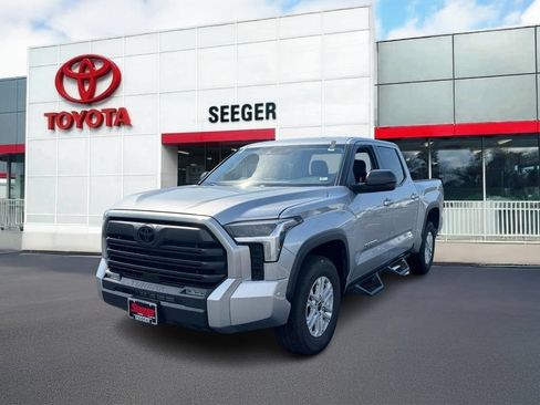 Used 2024 Toyota Tundra SR5 w/ SR5 Premium Package AWD/4WD image 8