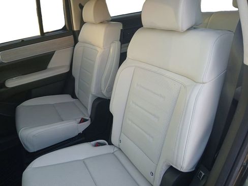 Used 2024 Hyundai Santa Fe Calligraphy image 15