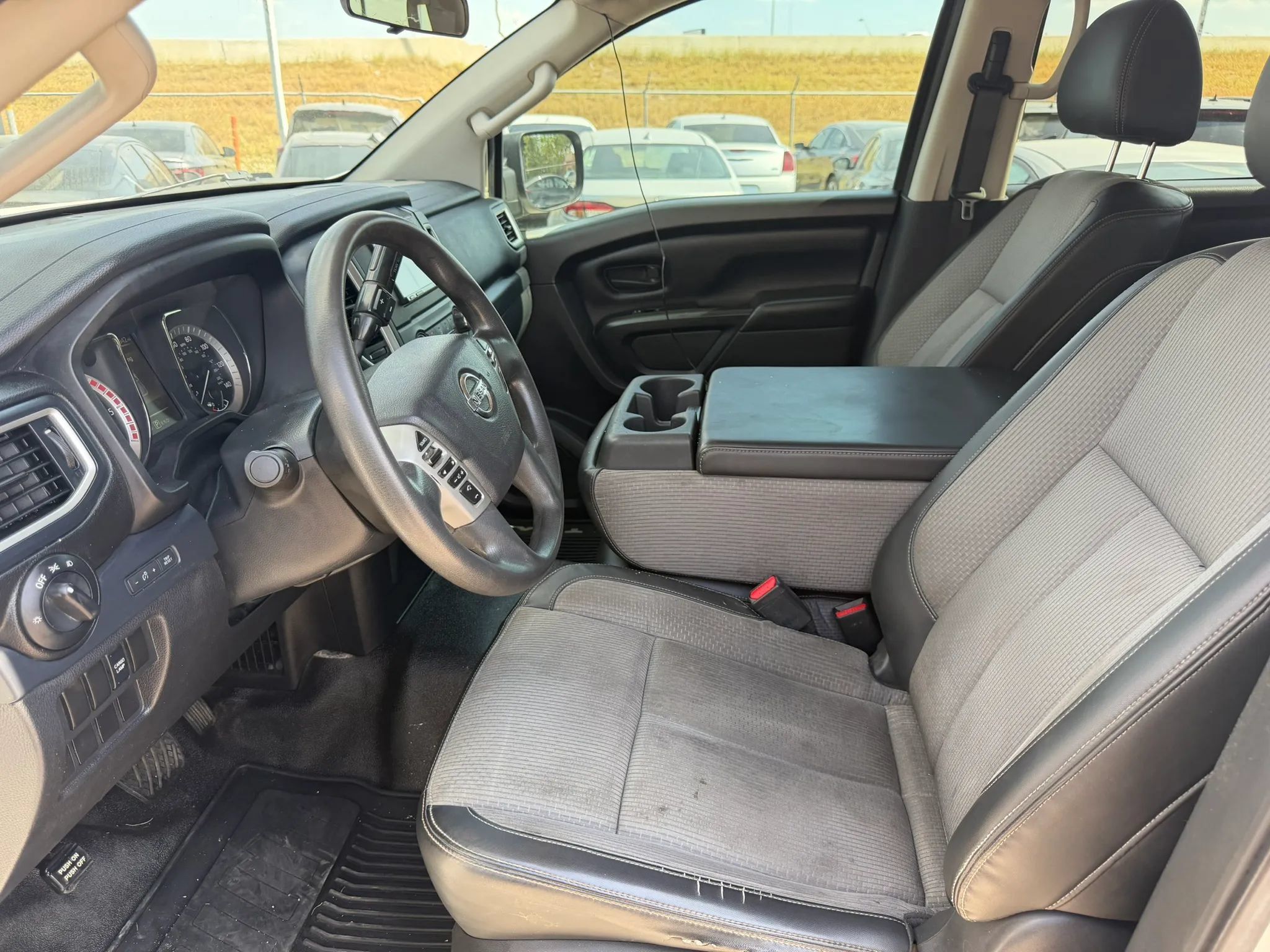 Used 2017 Nissan Titan S RWD image 7