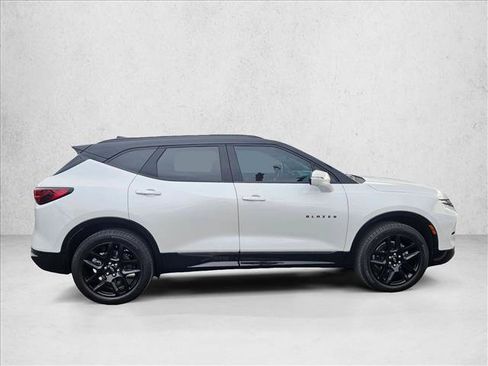 Used 2023 Chevrolet Blazer RS w/ Driver Confidence II Package image 4