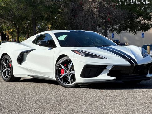 Used 2022 Chevrolet Corvette Stingray Premium Conv w/ Z51 Performance Package image 2