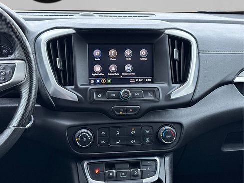 Used 2024 GMC Terrain SLE image 19