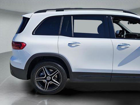 New 2026 Mercedes-Benz GLB 250 image 36
