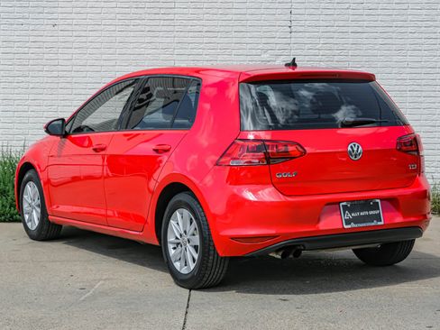 Used 2015 Volkswagen Golf SE image 9