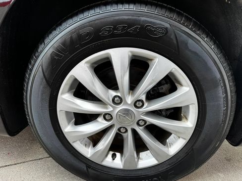 Used 2018 Chrysler Pacifica Touring-L FWD image 21