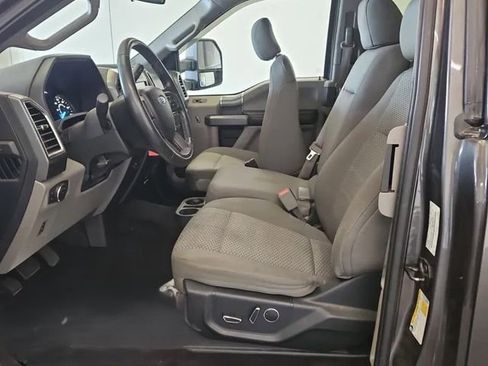 Used 2015 Ford F150 XLT w/ Equipment Group 302A Luxury AWD/4WD image 3