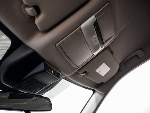 Used 2023 Nissan Rogue S image 24