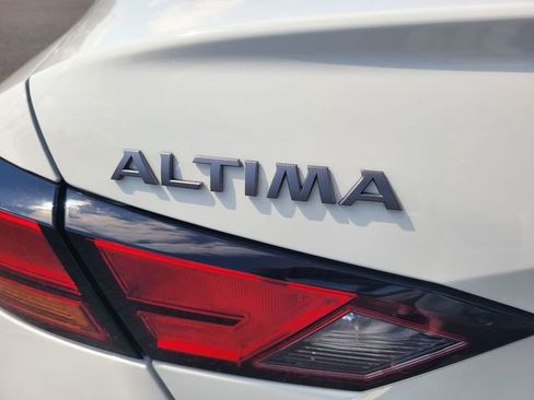 Certified 2025 Nissan Altima 2.5 S FWD image 10