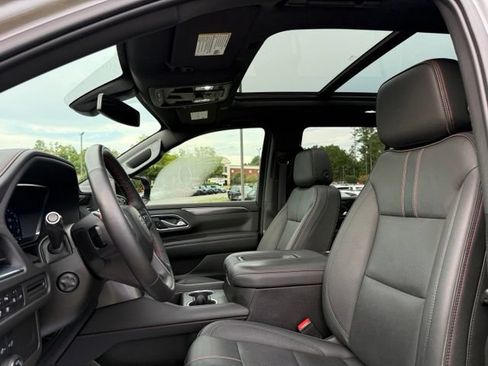 Used 2022 Chevrolet Tahoe RST w/ Luxury Package AWD/4WD image 24