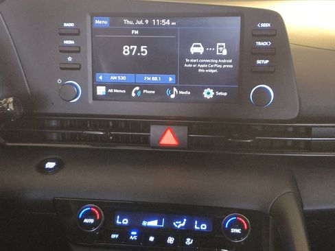 Used 2025 Hyundai Elantra Sport FWD image 25