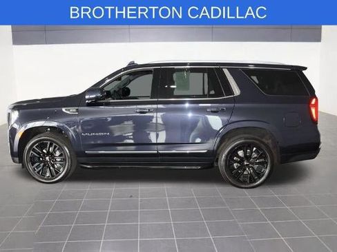 Used 2023 GMC Yukon SLT w/ SLT Premium Package AWD/4WD image 2