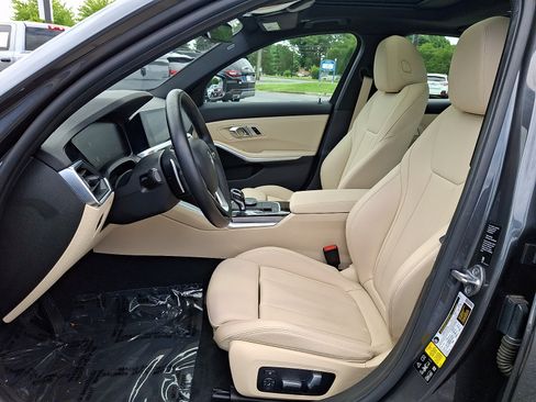 Used 2020 BMW 330i xDrive Sedan w/ Convenience Package AWD/4WD image 13