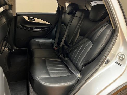 Used 2017 INFINITI QX50 AWD image 33