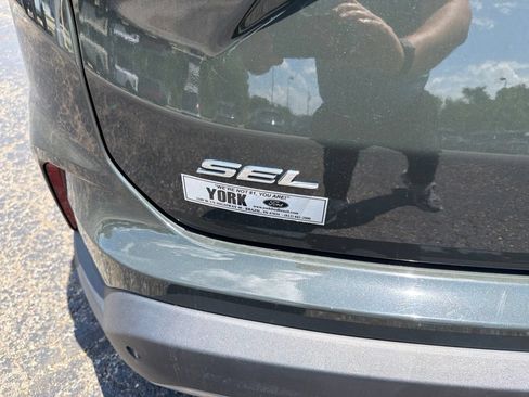 Used 2024 Ford Edge SEL w/ Cargo Accessory Package AWD/4WD image 8