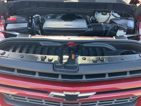 Used 2019 Chevrolet Silverado 1500 RST AWD/4WD image 39